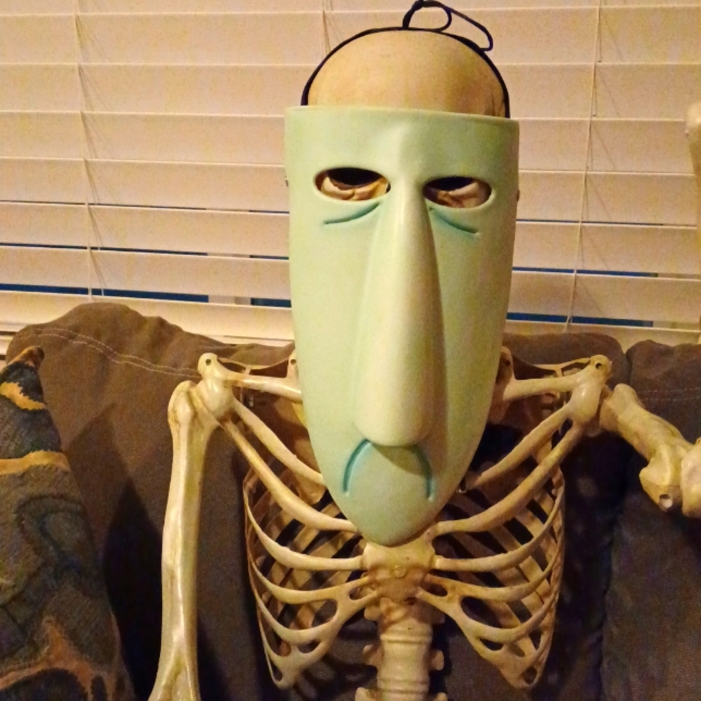 Latex Shock Mask Nightmare B4 Xmas